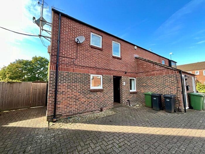 2 Bedroom Apartment To Rent In Ruskin Close, Didcot, Oxfordshire, OX11