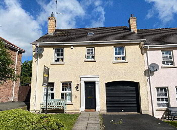 4 Bedroom End TownHouse For Sale In Bishopshill, Dromore, BT25