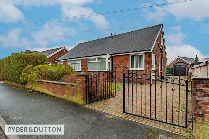 2 Bedroom Semi Detached Bungalow For Sale In Lindale Avenue, Thornham, Royton, Oldham, OL2