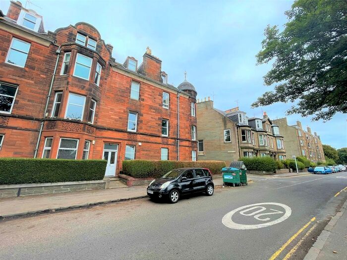 2 Bedroom Flat To Rent In Magdalen Yard Road, Dundee, DD2