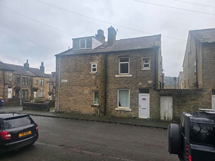 2 Bedroom End Of Terrace House For Sale In Duke Street, Keighley, West Yorkshire, BD20