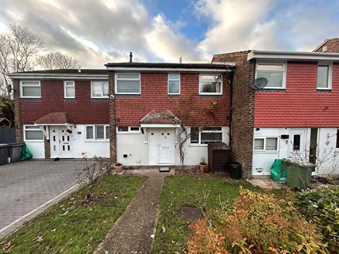 3 Bedroom Terraced House For Sale In Paddock Close, South Darenth, DA4