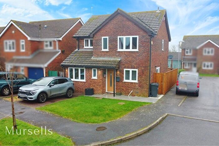 5 Bedroom Detached House For Sale In Charborough Close, Lytchett Matravers, Poole, BH16