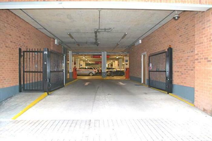 1 Bedroom Flat For Sale In Boulevard Drive, London, NW9