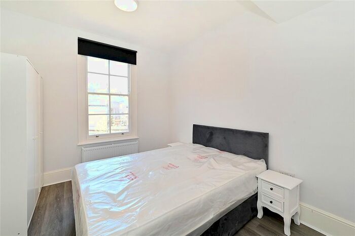 Studio To Rent In Robertson Street, Battersea, London, SW8