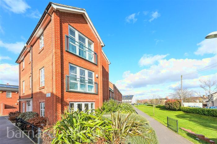 2 Bedroom Apartment To Rent In Furlong Avenue, Mitcham, CR4