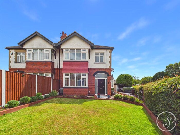 3 Bedroom Semi-Detached House For Sale In Howard Avenue, Temple Newsam, Leeds, LS15