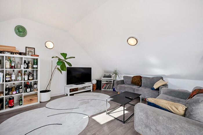 3 Bedroom Apartment To Rent In Springfield House Lofts, Dalston London, E8