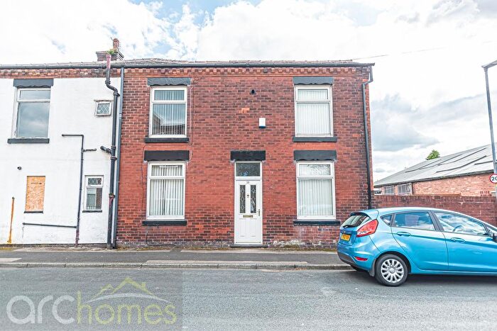 2 Bedroom End Of Terrace House For Sale In Rosedale Avenue, Atherton, Manchester, M46