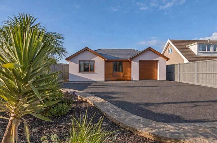 3 Bedroom Detached Bungalow For Sale In Wood Lane Honeyborough Neyland, SA73