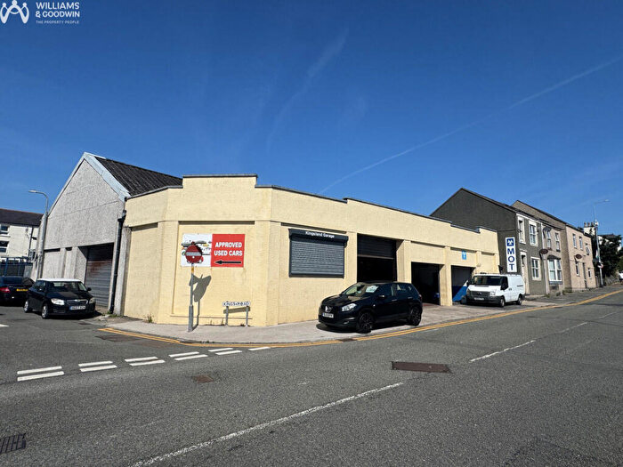 Garage / Parking For Sale In Kingsland Road, Holyhead, Anglesey, LL65