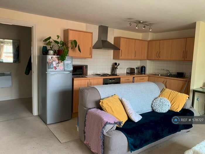 1 Bedroom Flat To Rent In Birch Meadow Close, Warwick, CV34