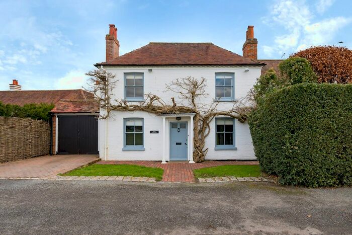 3 Bedroom Cottage To Rent In Jubilee Road, Littlewick Green, Maidenhead, Berkshire, SL6