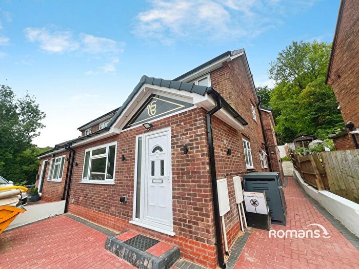 3 Bedroom Flat To Rent In Micklefield Road, High Wycombe, HP13