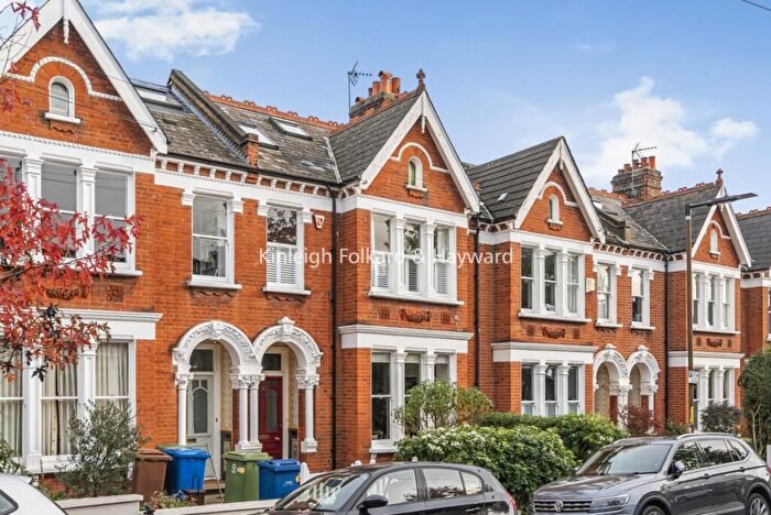 5 Bedroom House To Rent In Holmdene Avenue, London, SE24