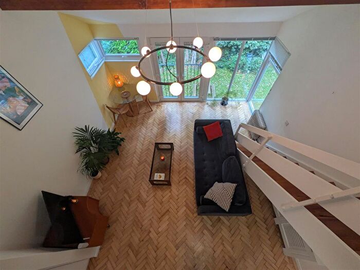 1 Bedroom Flat To Rent In Albany Court, West Didsbury, Manchester, M20