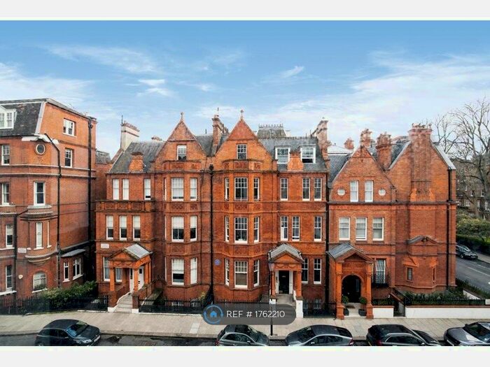 3 Bedroom Flat To Rent In Wetherby Gardens South Kensington, London, SW5