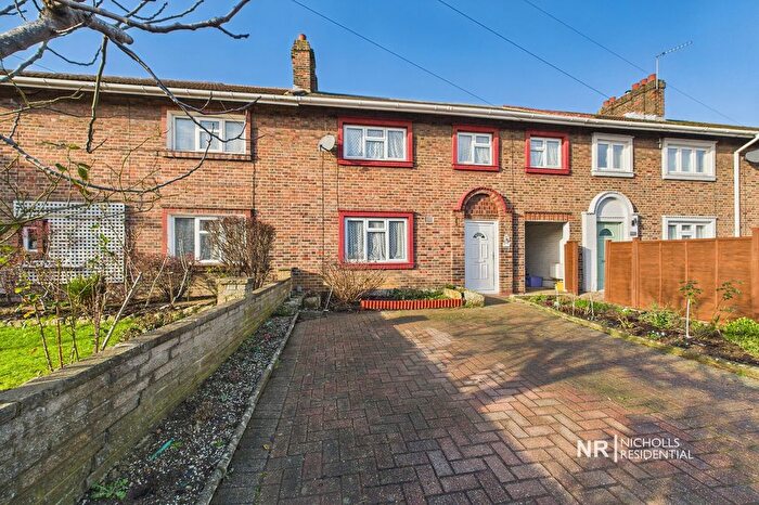 3 Bedroom Terraced House For Sale In Claremont Avenue, New Malden, Surrey., KT3