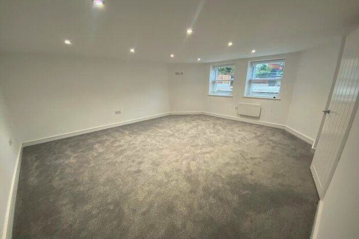 2 Bedroom Flat To Rent In Normanton Avenue, Liverpool, L17