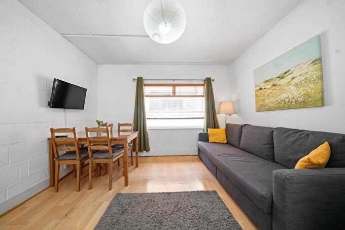 1 Bedroom Terraced House To Rent In Churchway, Euston, NW1