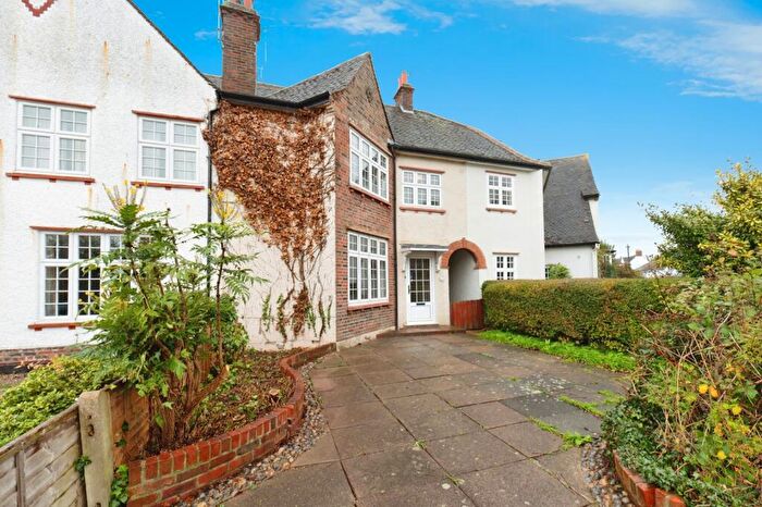 3 Bedroom Terraced House For Sale In Greenhill, Sutton, SM1