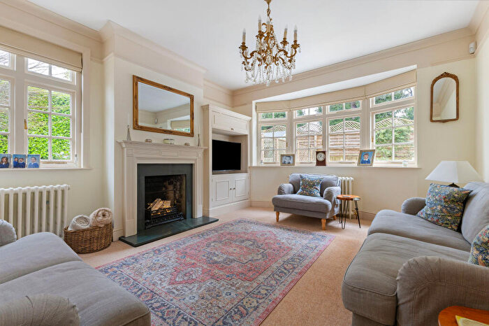 5 Bedroom House For Sale In Churt Road, Hindhead, GU26