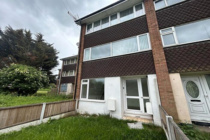 3 Bedroom Terraced House To Rent In Bedroom Terraced House In Rayleigh, SS6