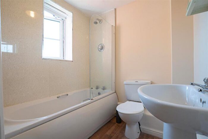 2 Bedroom Apartment For Sale In Waterway Court, Prince Of Wales Lane, Birmingham, B14