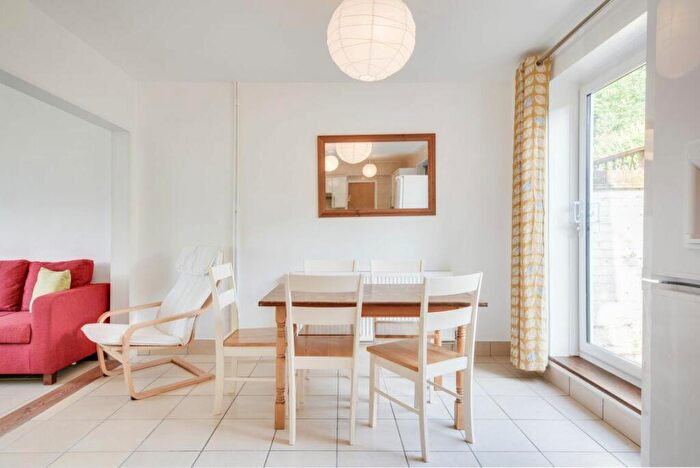 5 Bedroom House To Rent In Devon Road, Canterbury, CT1