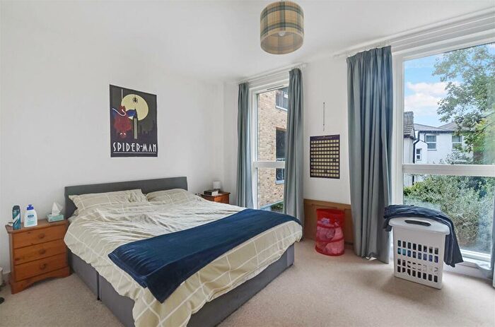 1 Bedroom Flat For Sale In Lennard Road, Croydon, CR0