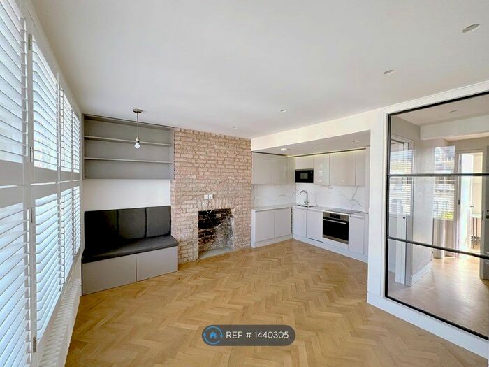 2 Bedroom Flat To Rent In Hither Green Lane, London, SE13