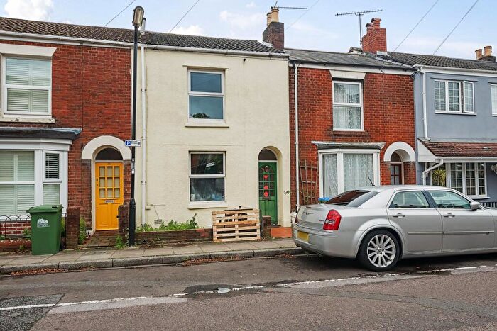 2 Bedroom Terraced House For Sale In Methuen Street, Inner Avenue, Southampton, Hampshire, SO14