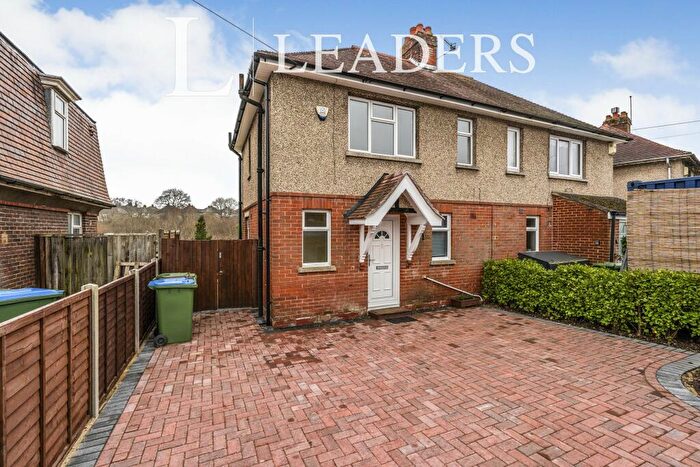 3 Bedroom Semi-Detached House To Rent In Carnation Road, SO16