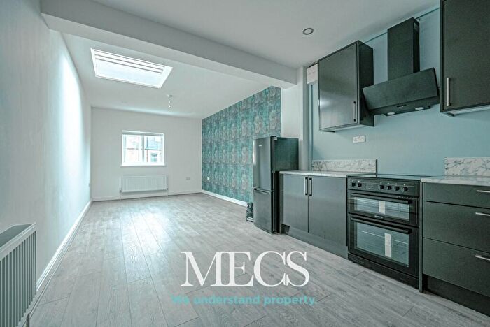 1 Bedroom Flat To Rent In Flat A Bearwood Road, Smethwick, West Midlands, B66