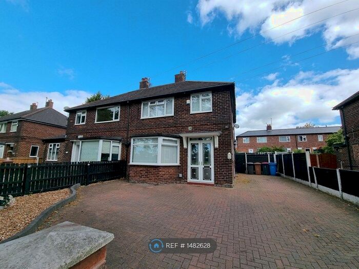 3 Bedroom Semi-Detached House To Rent In Shelley Road, Swinton, Manchester, M27