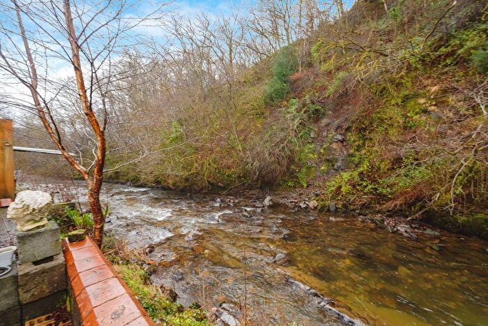 3 Bedroom End Of Terrace House For Sale In Heol Gwys, Upper Cwmtwrch, Swansea, Powys, SA9