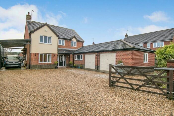 4 Bedroom Detached House For Sale In Brick Kiln Road, Hevingham, Norwich, NR10