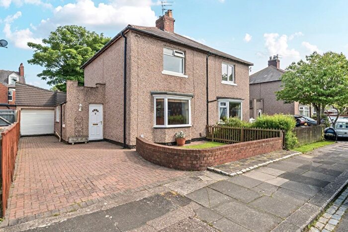 2 Bedroom Semi-Detached House For Sale In Leybourne Avenue, Forest Hall, NE12