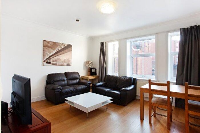 3 Bedroom Flat To Rent In Bond Street, London, W5