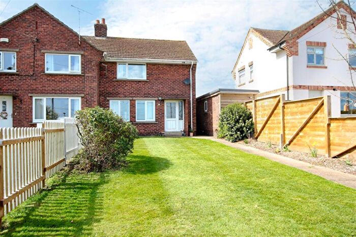 2 Bedroom Semi-Detached House For Sale In Everton Sluice Lane, Everton, Doncaster, DN10