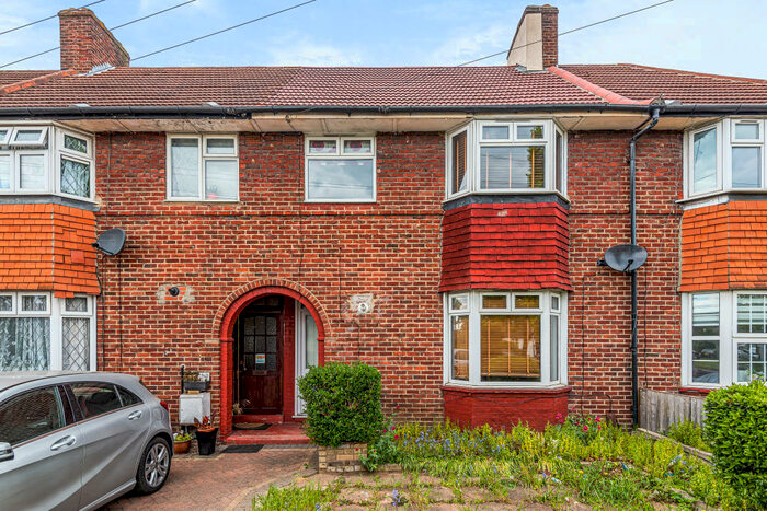 3 Bedroom Property To Rent In Beacontree Avenue, Dagenham, RM8