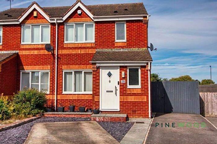 3 Bedroom Semi-Detached House For Sale In Copenhagen Road, Clay Cross, S45