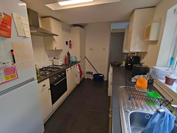 4 Bedroom House To Rent In Hirwain Street, Cathays, CF24