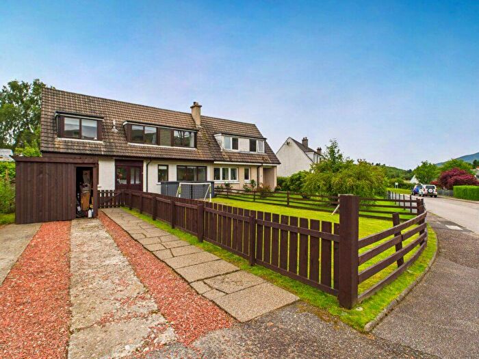 3 Bedroom Semi-Detached House For Sale In Glenview, Dalmally, Argyll, PA33