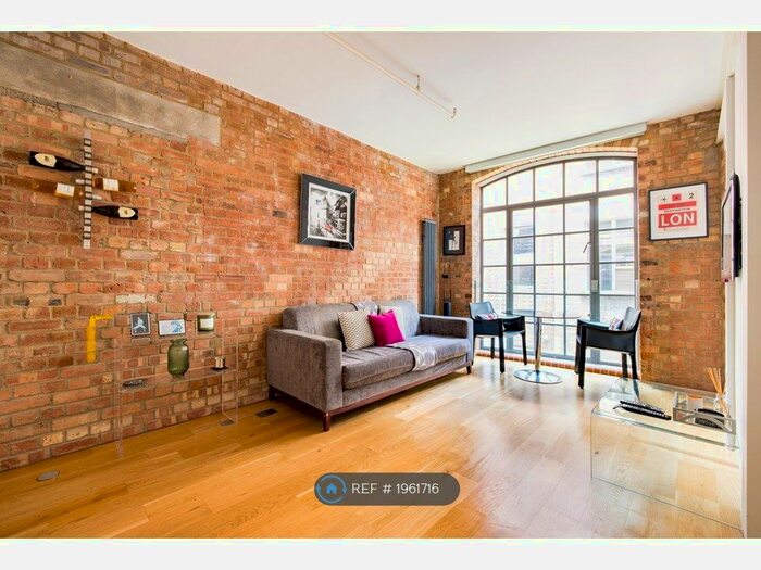 2 Bedroom Flat To Rent In Richmond Mews, London, W1D