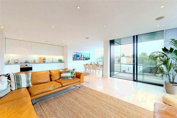 3 Bedroom Apartment To Rent In Latitude House, Oval Road, Primrose Hill, NW1