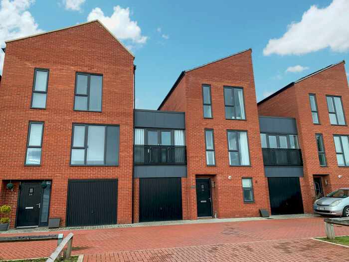 4 Bedroom House To Rent In Kingsway Boulevard, Derby, DE22