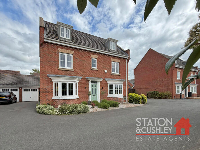 5 Bedroom Detached House For Sale In Old School Drive, Edwinstowe, NG21