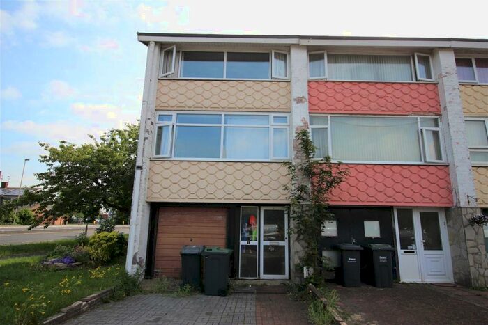 2 Bedroom End Of Terrace House To Rent In Chidham Drive, Havant, Hants, PO9