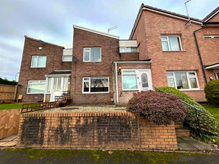 3 Bedroom Terraced House To Rent In Oak Road, Rogerstone, Newport, NP10